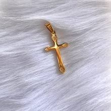 Load image into Gallery viewer, Detailed Cross Pendant