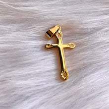 Load image into Gallery viewer, Detailed Cross Pendant