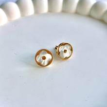 Load image into Gallery viewer, Clover Studs