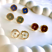 Load image into Gallery viewer, Clover Studs