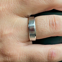 Load image into Gallery viewer, Horizontal Line Stainless Steel Ring