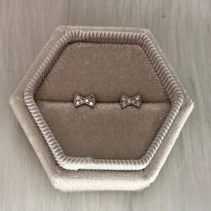 Mini Bow Studs .925