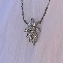 Load image into Gallery viewer, Dazzling Necklace