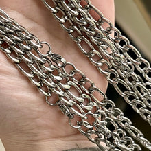 Load image into Gallery viewer, 7mm Stainless Steel Figaro Chain