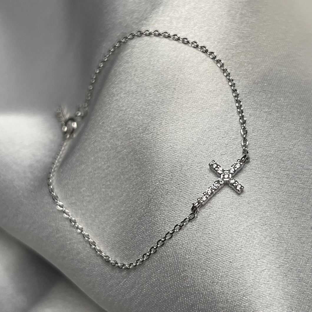 Dainty Cross Bracelet .925