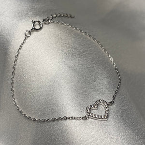 Hollow Heart Bracelet .925