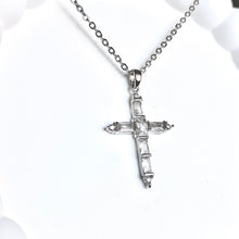 Load image into Gallery viewer, Dazzling Cross Necklace