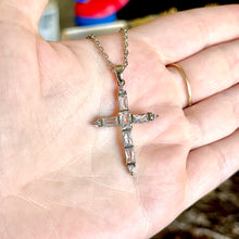 Load image into Gallery viewer, Dazzling Cross Necklace