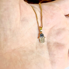 Load image into Gallery viewer, Hamsa necklace