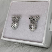 Load image into Gallery viewer, Bow Heart Studs .925