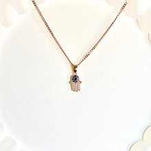 Load image into Gallery viewer, Hamsa necklace