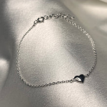 Load image into Gallery viewer, Dainty Single Heart Bracelet .925