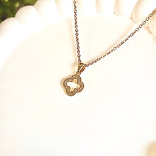 Load image into Gallery viewer, Clover Necklace
