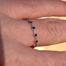 Load image into Gallery viewer, Dainty Bead Band Ring .925