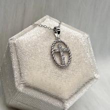 Load image into Gallery viewer, Cross Necklace .925