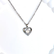 Load image into Gallery viewer, Dazzling CZ heart Necklace