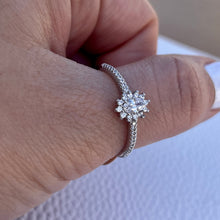 Load image into Gallery viewer, Flower CZ Ring .925