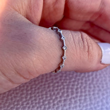 Load image into Gallery viewer, Dainty Bead Band Ring .925