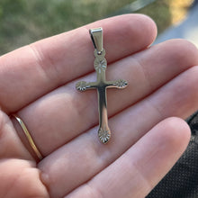Load image into Gallery viewer, Detailed Cross Pendant