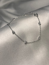 Load image into Gallery viewer, Dainty Hearts Bracelet.925