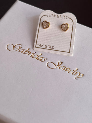 14kt Gold Bezzled Heart Studs