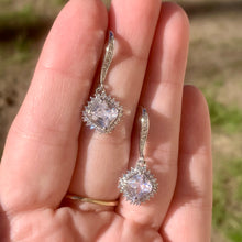 Load image into Gallery viewer, Small Dangle Earrings