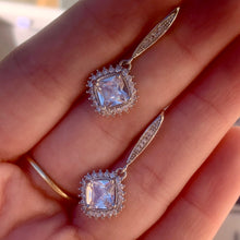 Load image into Gallery viewer, Small Dangle Earrings